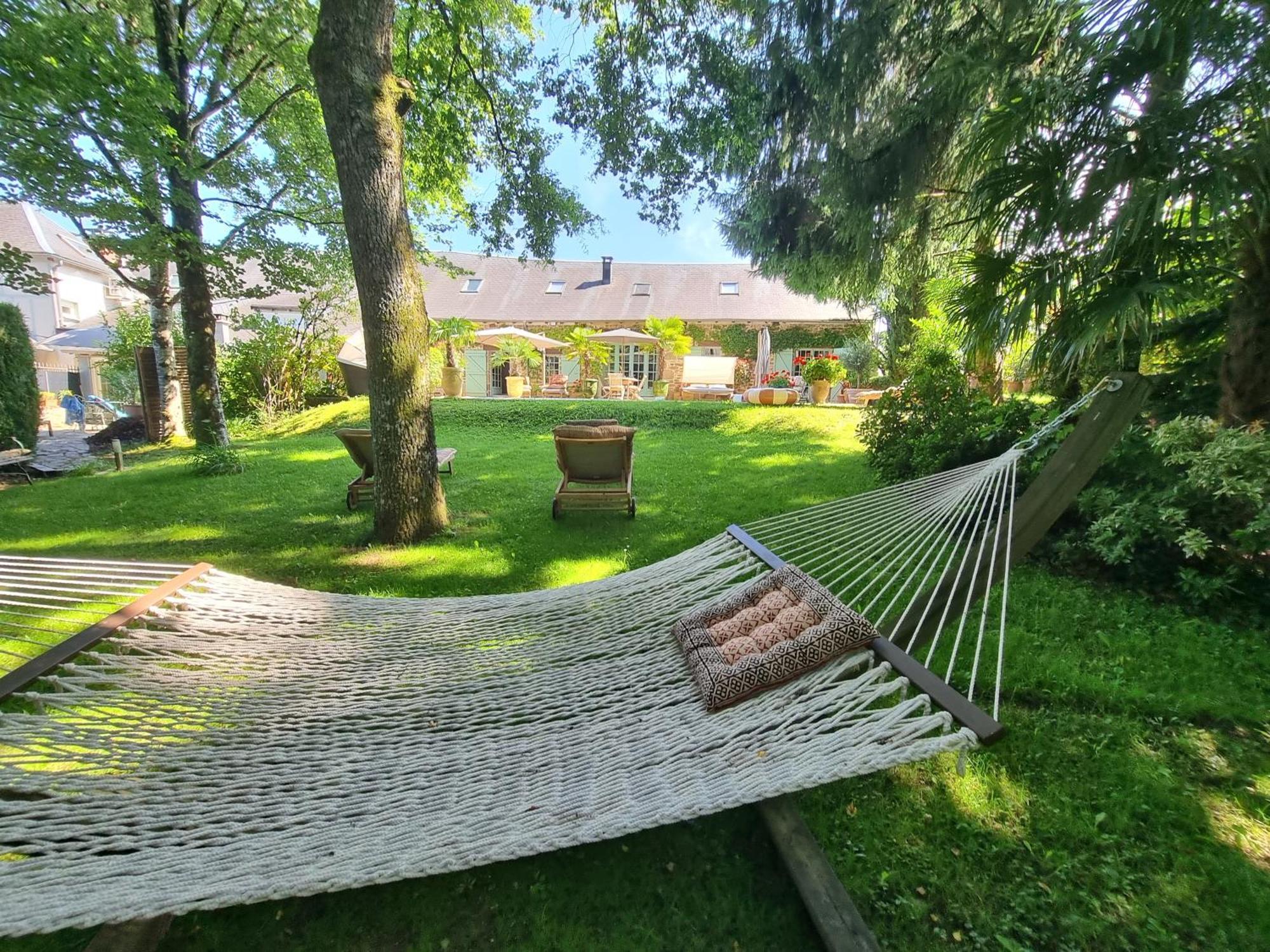 Maison D'Hotes Les Jardins Saint Eloi Le Lonzac Buitenkant foto