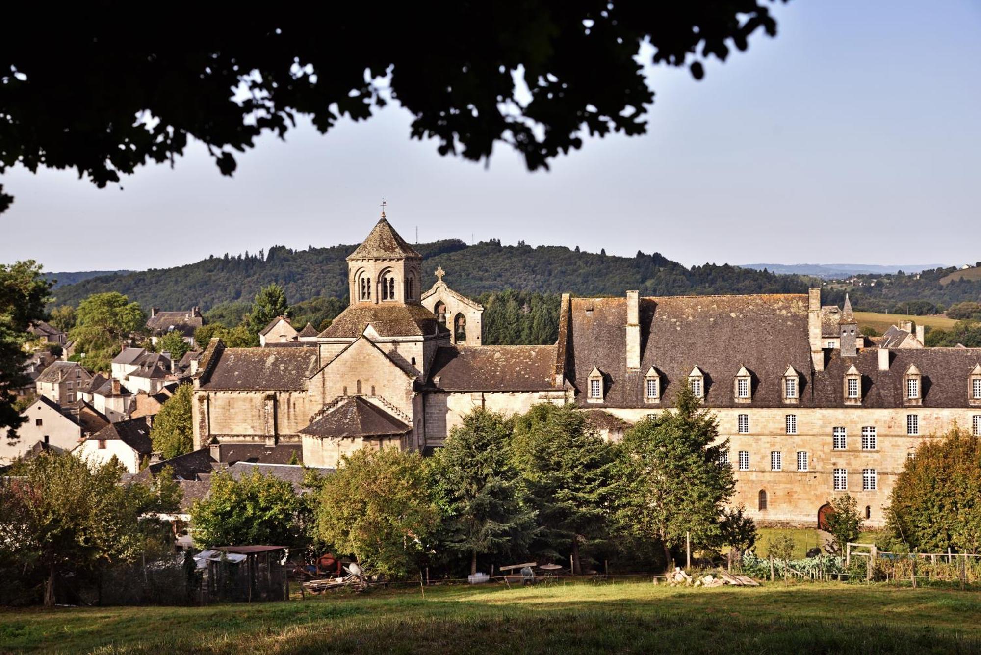 Maison D'Hotes Les Jardins Saint Eloi Le Lonzac Buitenkant foto