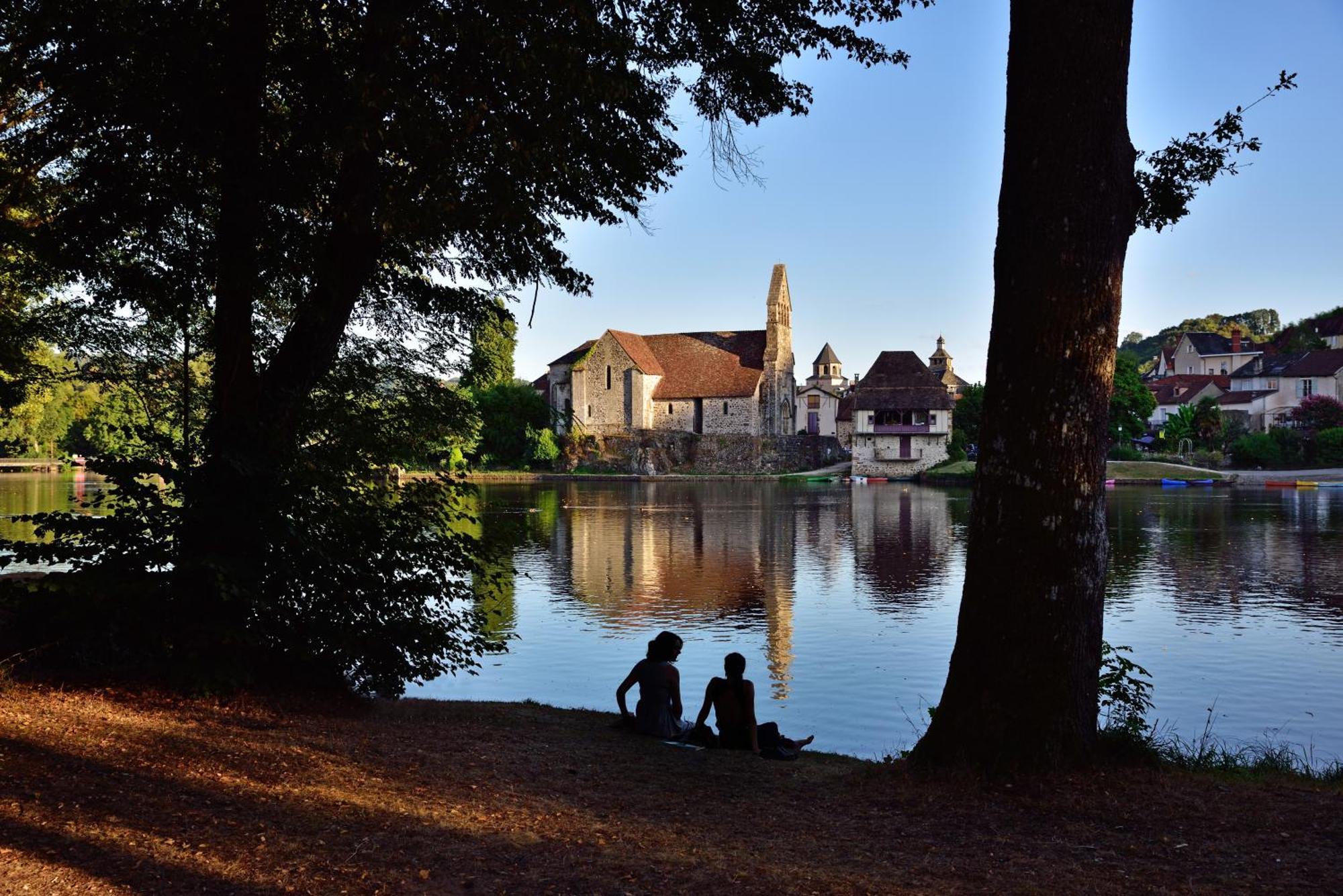 Maison D'Hotes Les Jardins Saint Eloi Le Lonzac Buitenkant foto